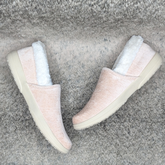 Vionic Clare Faux Fur Slipper Blush Pink Women's 8 - Picture 8 of 11